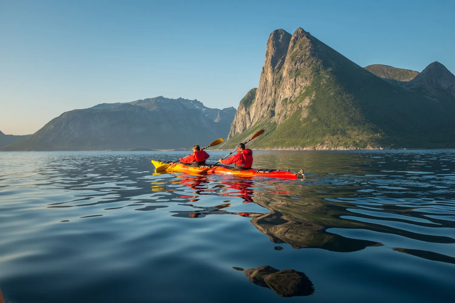 Fjord Kayaking in Ånderdalen National Park