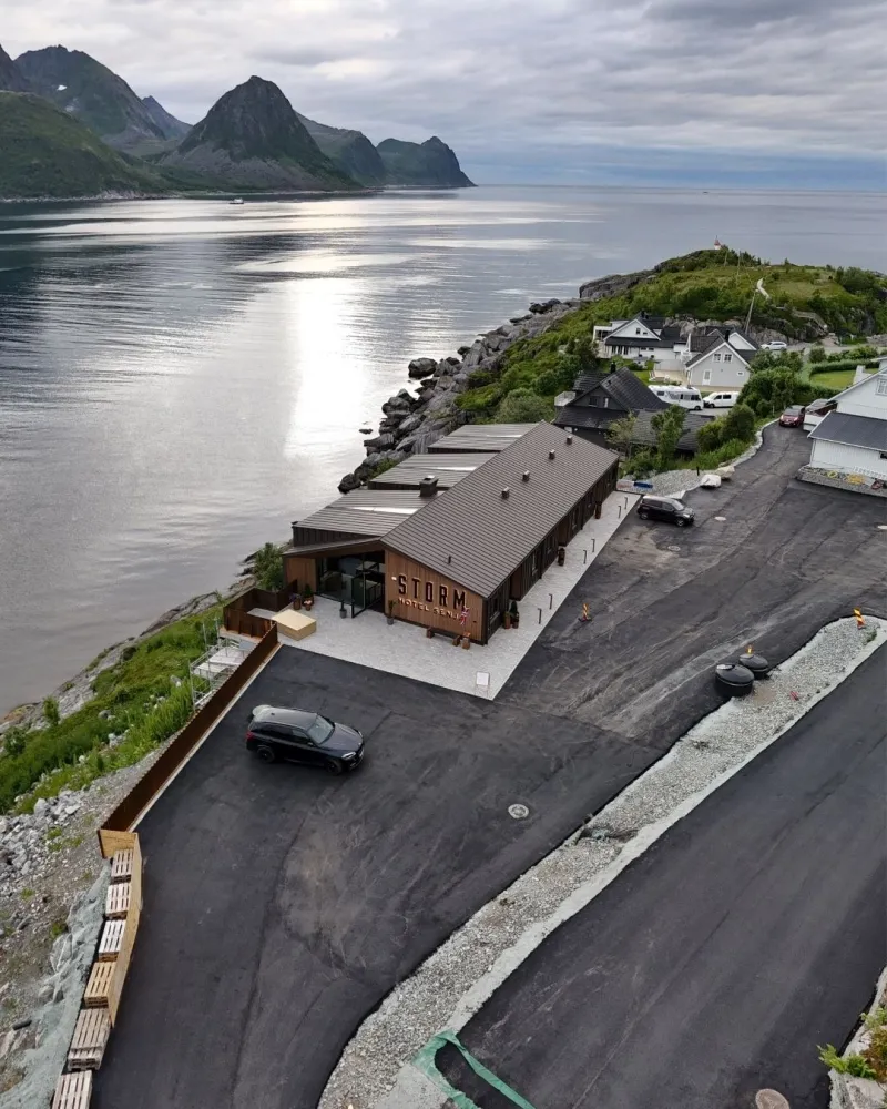Overview exterior summer