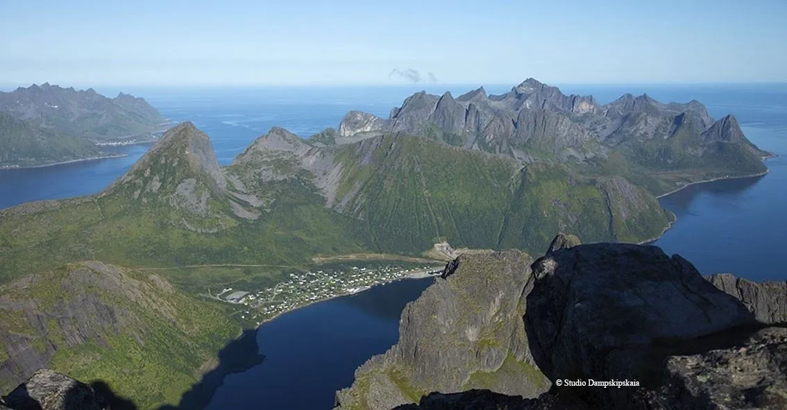 Oversiktsbilde Fjordgård