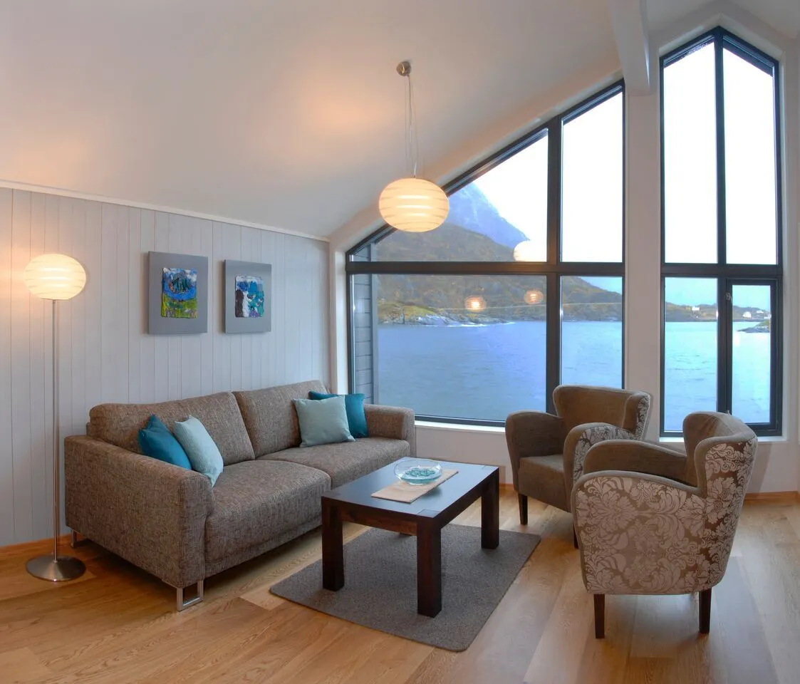Stue i leilighet og stor suite