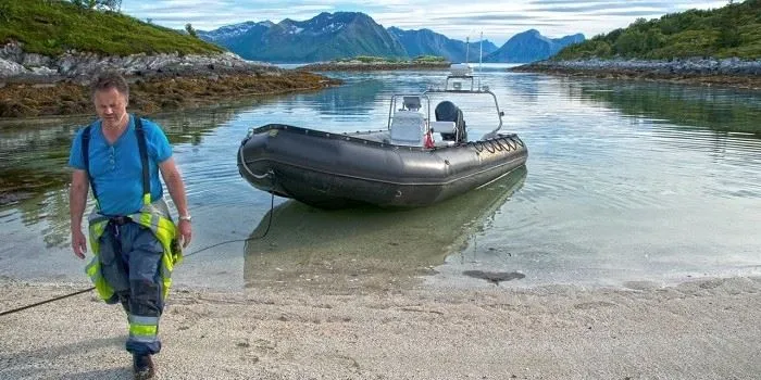 Stødige zodiacer tar deg ut på fjordcamp