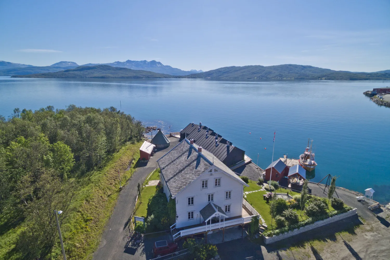 Finsnes Gaard