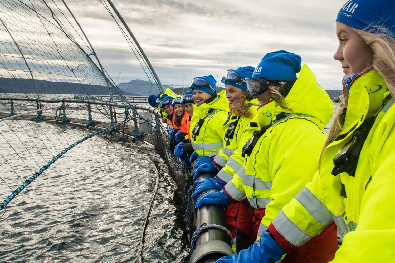 Visningstur til merdekanten og Salmon Center Senja