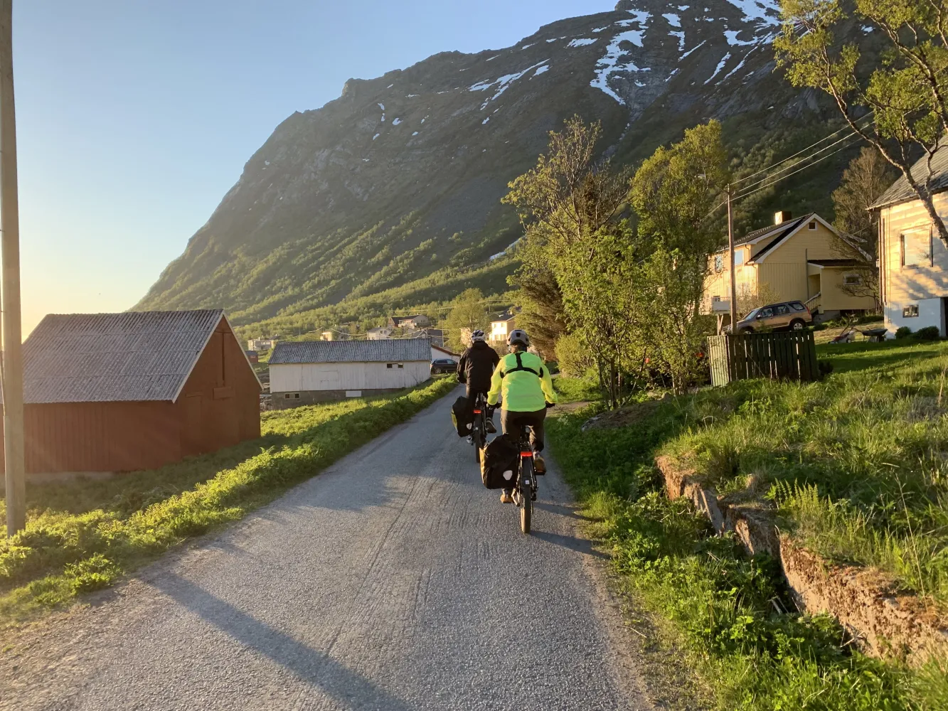 Senja rundt 6 dager med el-sykkel i midnattssol 